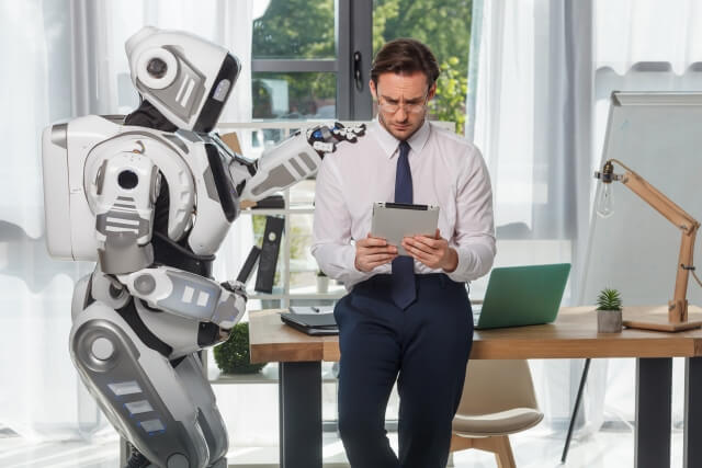 ロボットと男性