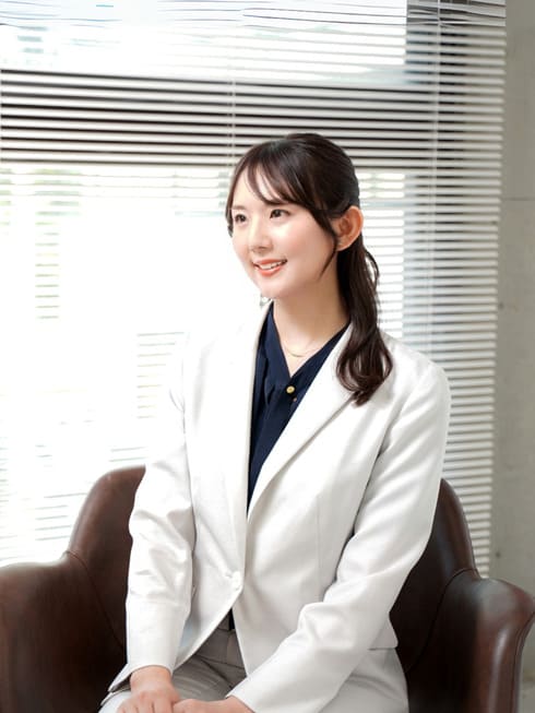 採用担当 井出